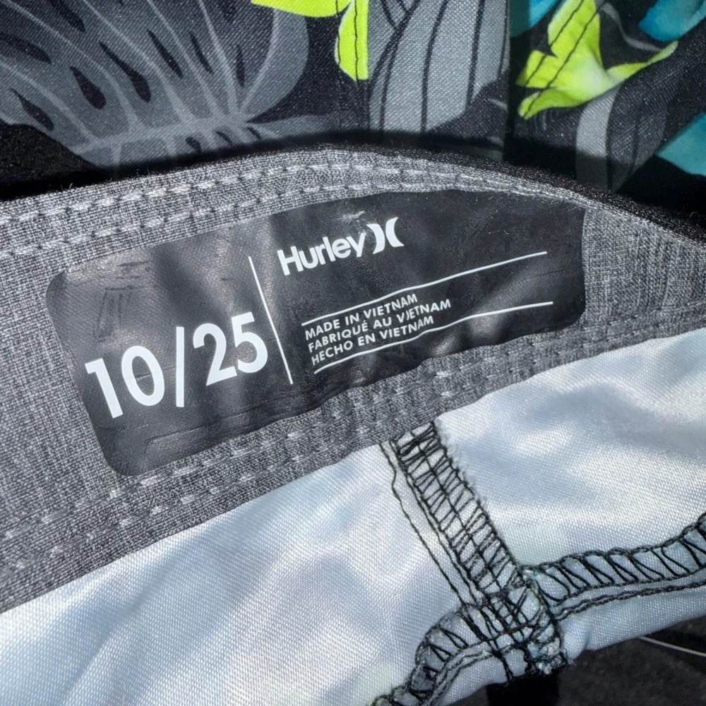 Hurley Boys Tropical Floral Board Shorts Black Blue Pink Size 10/25 985354-023